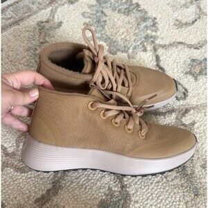 NWOT Airbirds Womens High-Top Water-Repellent Beige Tan Runners Size 9 Shoes